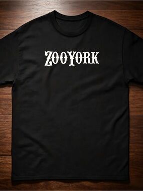 Zoo York Blackletter Logo T-Shirt Skateboarding Tee